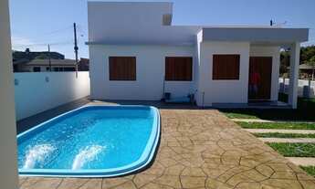 Imagem 3: Casa para venda possui 220 metros quadrados com 4 quartos em Quatro Lagos - Arroio do Sal