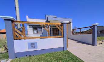 Imagem: Casa nova em loteamento planejado em Capão