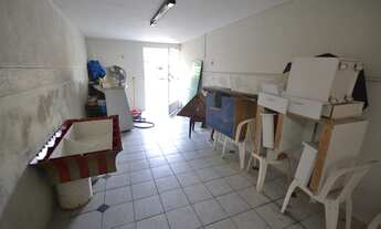 Imagem 5: Casa para venda possui 350 metros quadrados com 3 quartos em Imbiribeira - Recife - PE