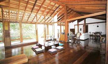 Imagem 3: Casa de condomínio para venda possui 550 metros quadrados com 5 quartos