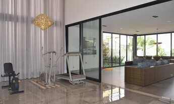 Imagem 6: Casa de condomínio sobrado para venda tem 332 metros quadrados com 4 suites