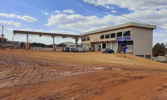 Imagem 2: Lote/Terreno para venda tem 3945 metros e edifício comercial em Balneário Água Limpa - Nov