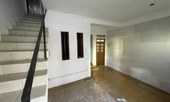 Imagem 2: ALUGO CASA COMERCIAL RIO VERMELHO 200m2 - Frente de rua