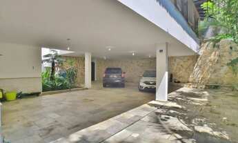 Imagem 4: Casa com 4 dorm à venda numa das melhores localizações do bairro! AC de 599m² e AT de 700m