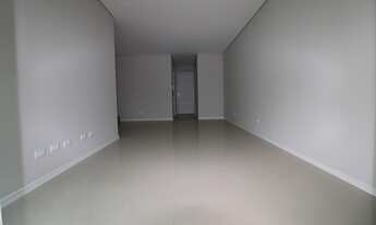 Imagem 6: CURITIBA - Apartamento Padrão - Água Verde