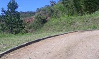 Imagem 3: Amplo terreno para construção de até 03 residências, com área de 2.640m², 5 min. centro de