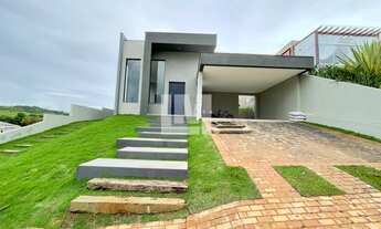 Imagem 2: Casa de condomínio térrea para venda possui 264 metros quadrados com 3 quartos