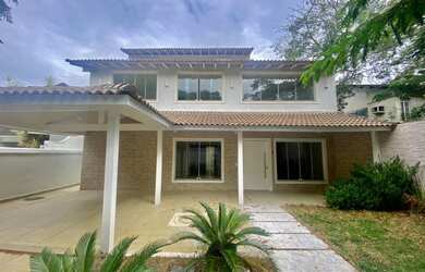 Imagem 3: Casa de condomínio para venda com 400 metros quadrados com 5 quartos