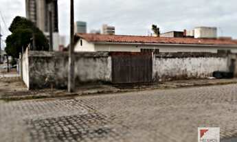 Imagem 4: Imóvel a venda de esquina - Bairro de Lagoa Nova - Com potencial para comércio - Próximo a