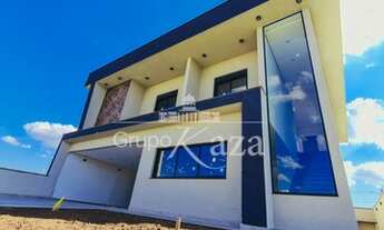 Imagem 3: Casa de condomínio para venda possui 243 metros quadrados com 3 quartos