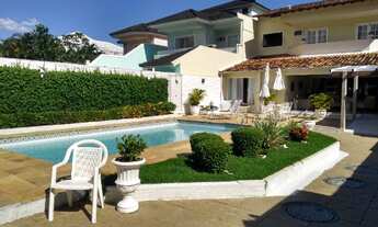 Imagem 2: Casa de condomínio para venda com 480 metros quadrados com 5 quartos