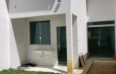 Imagem 2: Excelente casa de luxo, acabamento nobre, com área externa, com 3 quartos, 2 km do Centro