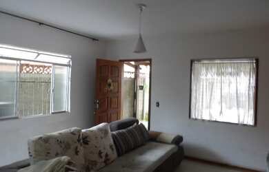 Imagem 3: Casa para venda possui 120 metros quadrados com 2 quartos em São Pedro - Juiz de Fora - MG