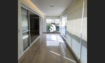 Imagem 4: More em Frente à Praça da T23( Colégio WR