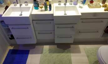 Imagem 3: Apartamento para venda possui 220 metros quadrados com 4 quartos em Icaraí - Niterói - RJ