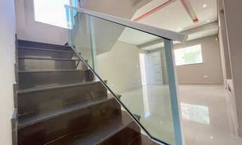 Imagem 4: Sobrado para venda possui 249 metros quadrados com 3 quartos em Caiçara - Praia Grande - S