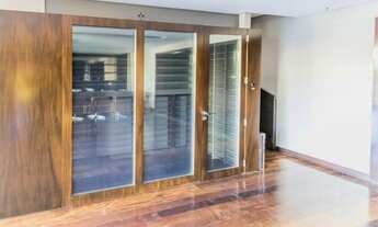 Imagem 7: Porto Alegre - Prédio Inteiro - Tristeza