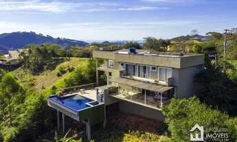 Imagem: Petrópolis - Casa de Condomínio - Pedro