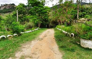 Imagem 3: Sítio de 2.5 alqueires em Extrema-MG a 5,3 km da cidade, rico em água com lago e nascente