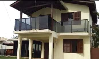 Imagem 1: Casa na Praia do Rosa