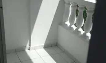 Imagem 4: Apartamento para aluguel possui 51 metros quadrados com 2 quartos em Itapuã - Salvador - B