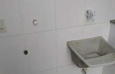 Imagem 6: Apartamento para Locação em Rio de Janeiro, Olaria, 2 dormitórios, 2 banheiros, 1 vaga