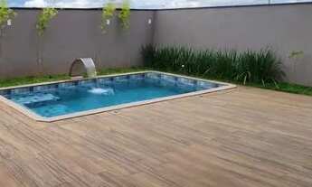 Imagem 3: Este sobrado com 4 suítes e piscina pode ser o seu novo lar dos sonhos!