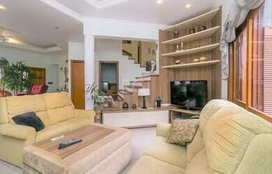 Imagem 7: Casa para Venda - 279m², 3 dormitórios, sendo 1 suites, 4 vagas - Teresópolis