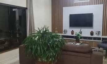 Imagem 6: Vendo uma Ótima Casa no Condomínio Lagoa Dourada possui 220 metros quadrados com 3 quart