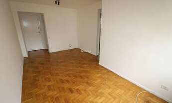 Imagem 3: Oportunidade única, apartamento bem localizado e andar médio, são 2 dorm. e 1 vaga de gara