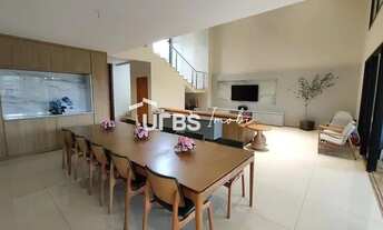 Imagem 3: Casa de condomínio sobrado para venda possui 370 metros quadrados com 4 quartos