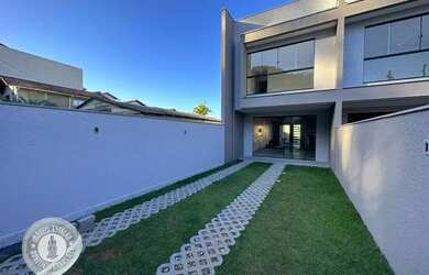 Imagem 3: Sobrado de alto padrão no coração do bairro Fortaleza Alta . Com 3 dormitórios, sendo 1 um