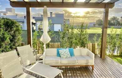 Imagem 2: Casa Condominio para Venda - 254m², 4 dormitórios, sendo 4 suites, 2 vagas - Centro