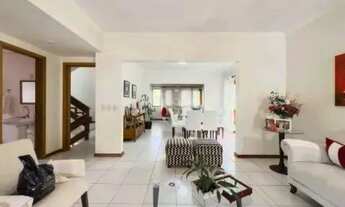 Imagem: Casa à venda na Trindade 4 dormitórios