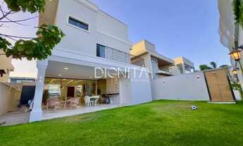 Imagem 6: Elegância Neoclássica no Alphaville Sofisticação em Cada Detalhe