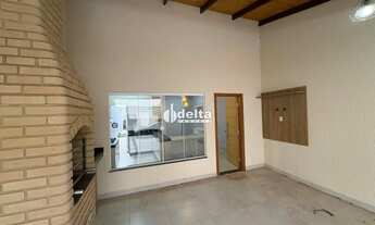 Imagem: Casa disponível para venda no bairro Bosque