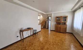 Imagem 6: Casa ampla no Novo Mundo. 05 quartos. 01 suíte. 04 vagas. 235 m² averbados