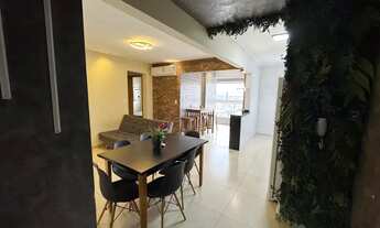 Imagem 4: Frente mar mobiliado com sacada gourmet fechada com vidro, lazer completo e recém entregue