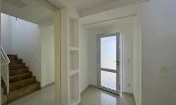 Imagem 5: Casa à venda e para alugar em Cotia, Bosque do Vianna, com 3 suítes, com 238 m², Nascente