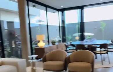 Imagem 2: Térrea para venda possui 277 metros quadrados com 4 quartos