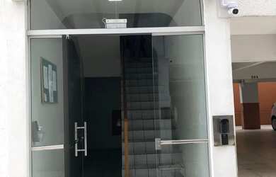 Imagem 2: Kitnet no Kobrasol ótima localização perto escola Melão e mercados lojas !troco por casa