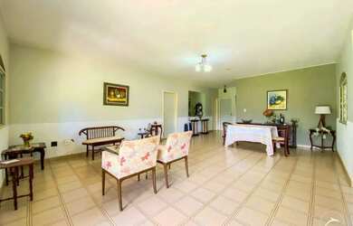 Imagem 4: Casa á venda no Park Way com 5 quartos, 2 salas, 1 cozinha e 1 lindo quintal