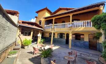 Imagem: à venda no bairro Tirol de 5 quartos