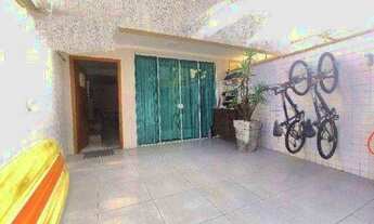 Imagem 2: Casa Sobreposta Baixa, com # Suítes, Piscina e Churrasqueira. bairro Embaré, em Santos