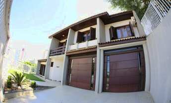 Imagem 2: SEU LAR EM PATO BRANCO ESTÁ AQUI, LINDO SOBRADO NO BAIRRO LA SALLE COM 400M² DE CO- Pato B