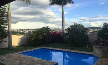 Imagem: Belíssima Chácara Urbana no Jd. América