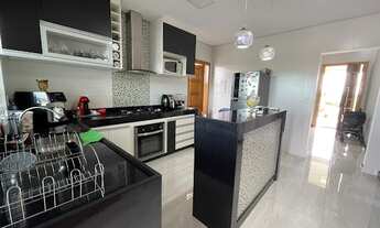 Imagem 5: Casa de condomínio para venda possui 210 metros quadrados com 3 quartos