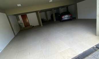 Imagem 2: Casa de para venda possui 418 metros quadrados com 3 quartos SUITES