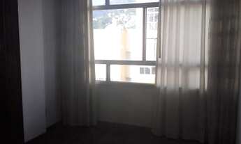 Imagem 2: Apartamento de 2 quartos, armários, muito bem localizado, junto ao comércio