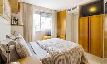 Imagem: Porto Alegre - Apartamento Padrão - Auxiliadora